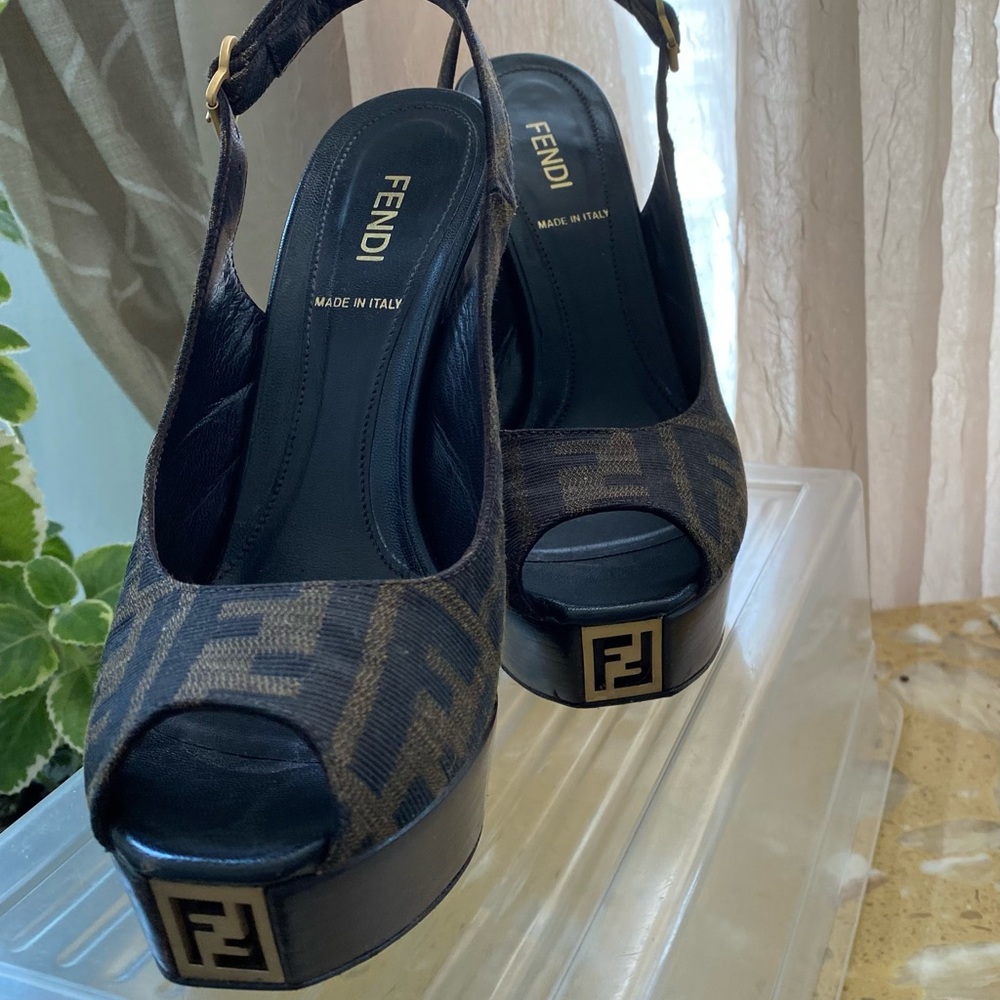 Fendi high heels black and brown shoes size 7